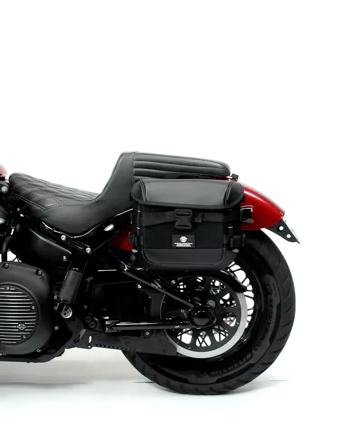 10L - Incognito Quick Mount Small Triumph Street Scrambler (2016-21) Solo Saddlebag (Left Only) GIF