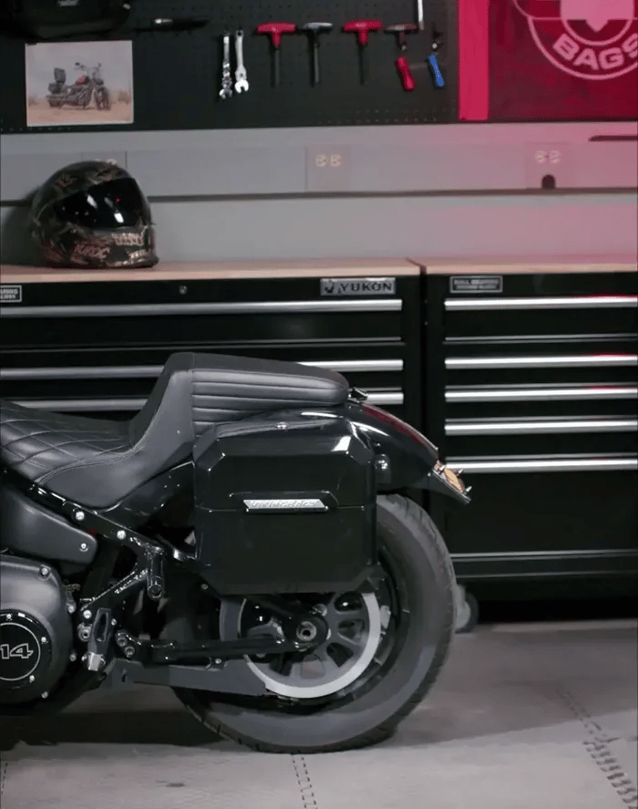 10L - Outlaw Quick-Mount Small Harley Softail Fat Bob FXFB/S Painted Hard Solo Saddlebag (Right Only) GIF