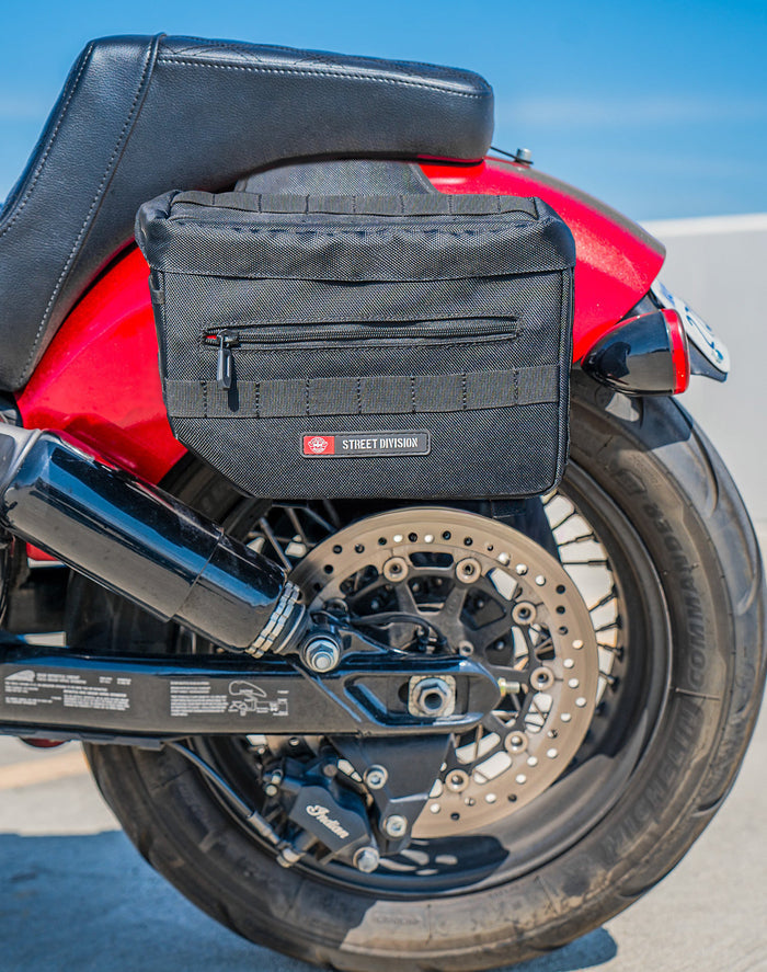 8L - Patriot Small Indian Super Chief Limited Throw Over Saddlebags Lifestyle