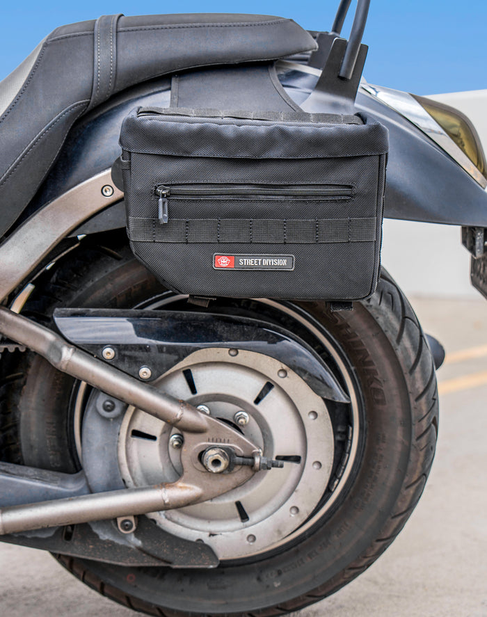 10L - Patriot Small Kawasaki Vulcan 900 Custom VN900C Throw Over Saddlebags Lifestyle