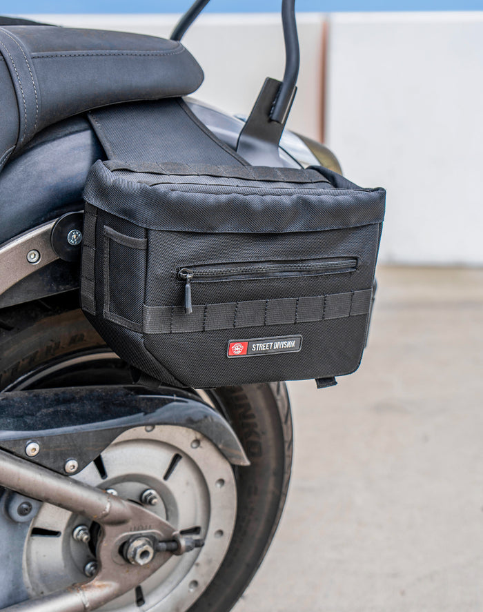 10L - Patriot Small Kawasaki Vulcan 900 Custom VN900C Throw Over Saddlebags Lifestyle