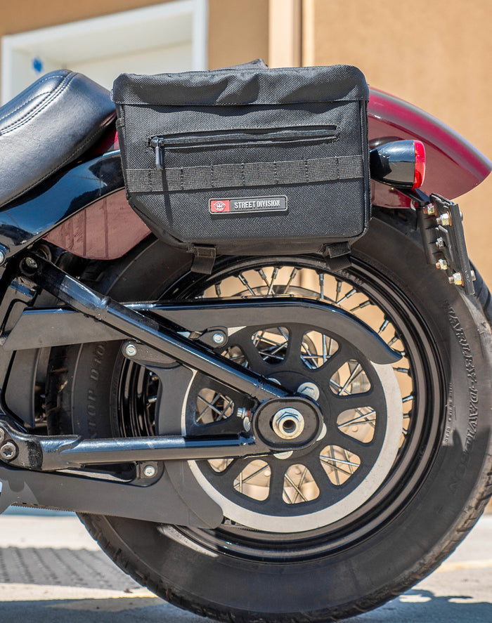 8L - Patriot Small Throw Over Saddlebags for Harley Softail Slim FLSL v2