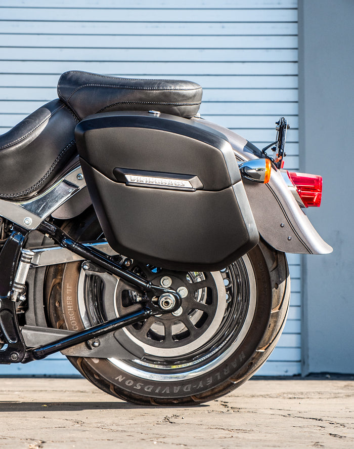 12L - Ironclad Quick Mount Medium Harley Softail Fat Boy Lo FLSTFB Matte Hard Solo Saddlebag (Left Only) v2