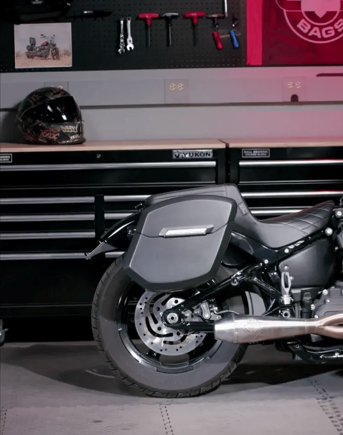 12L - Ironclad Quick Mount Medium Triumph Street Scrambler Matte Hard Solo Saddlebag (Left Only) GIF