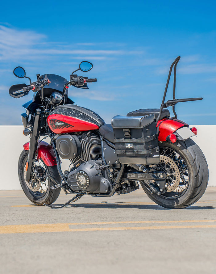 15L - Incognito Quick-Mount Medium Indian Super Chief Limited (2022+) Solo Saddlebag (Left Only) Lifestyle