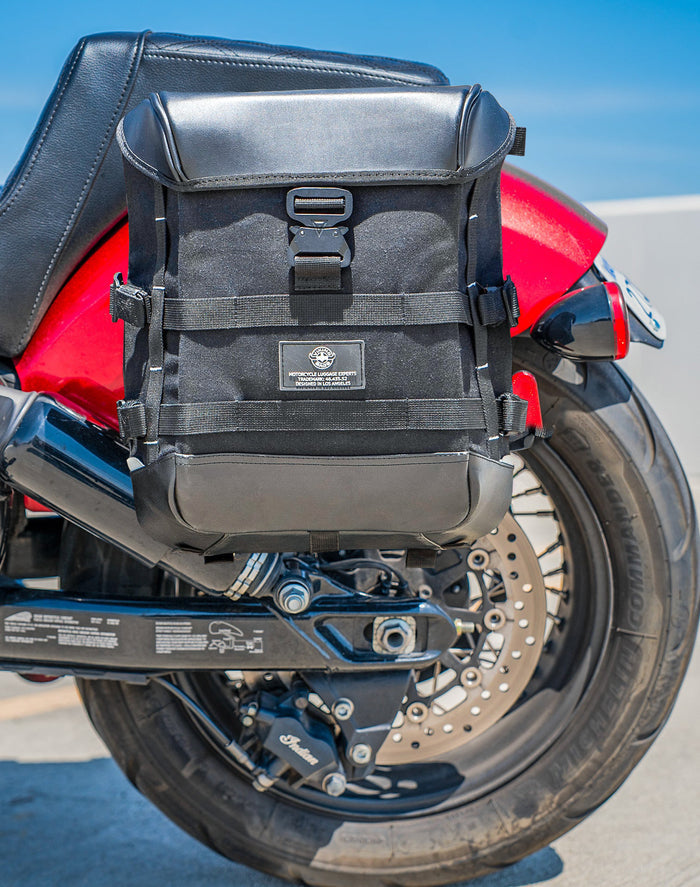 15L - Incognito Quick-Mount Medium Indian Super Chief Limited (2022+) Solo Saddlebag (Left Only) Lifestyle