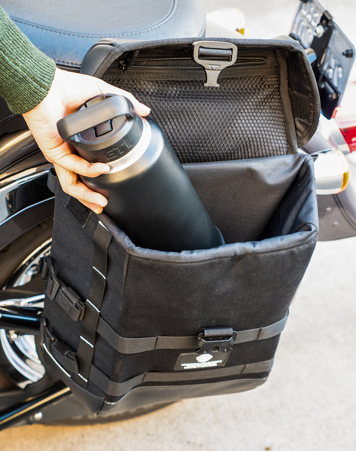 15L - Incognito Quick Mount Medium Solo Motorcycle Saddlebag (Left Only) for Harley Softail Fat Boy FLSTF/I v4