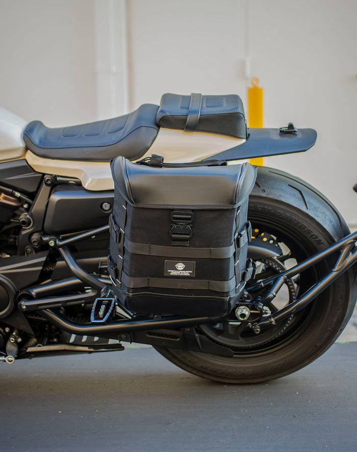15L - Incognito Quick Mount Medium Solo Saddlebag (Left Only) for Harley Sportster S (RH1250S) RA1 v2