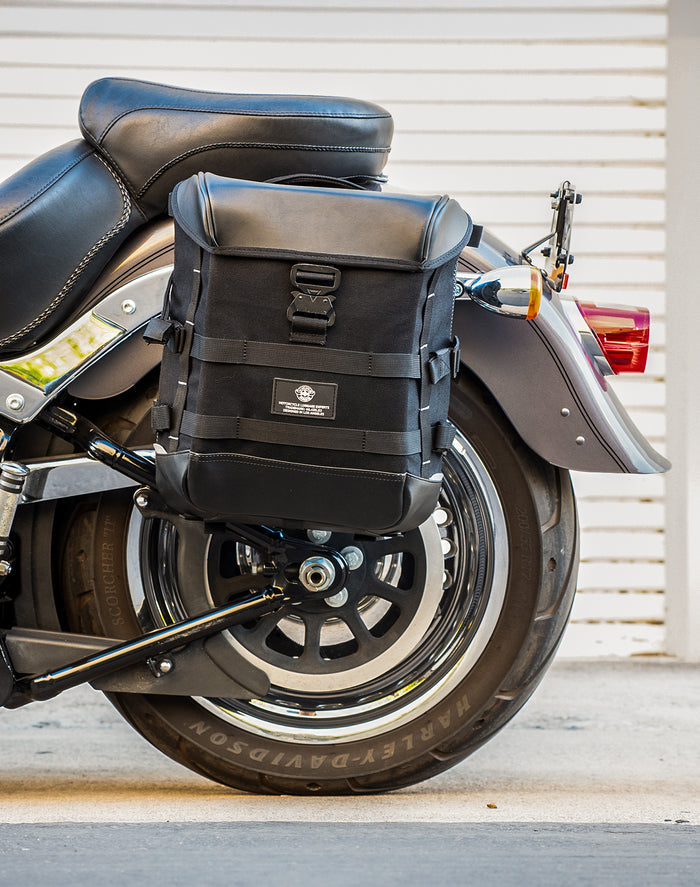 15L - Incognito Quick Mount Medium Solo Saddlebag (Left Only) for Heritage Classic FLSTC/I v2