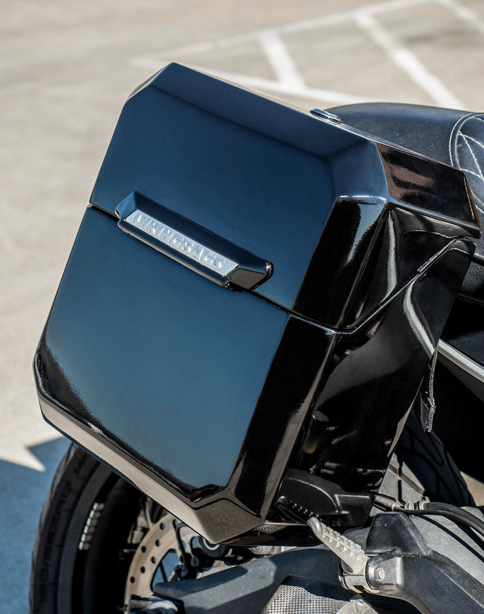 15L - Outlaw Quick-Mount Medium Ducati Scrambler (2014-17) Painted Hard Solo Saddlebag (Right Only) v2