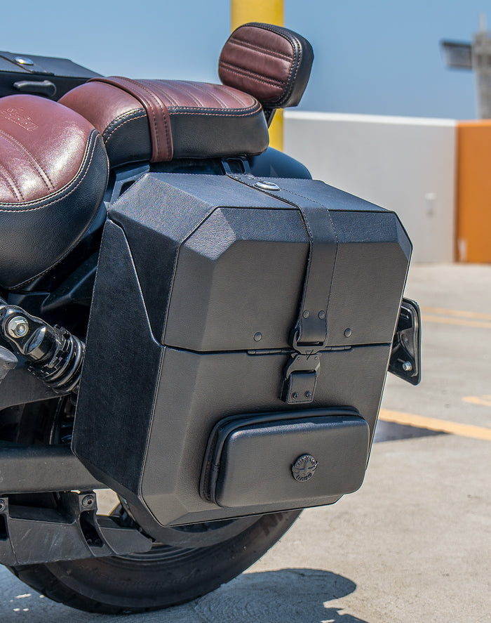 15L - Outlaw Quick Mount Medium Indian Scout Bobber Hard Solo Saddlebag (Left Only) v3