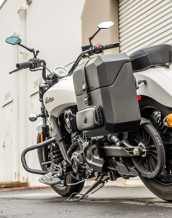 15L - Outlaw Quick Mount Medium Indian Scout Hard Solo Saddlebag (Left Only) v1