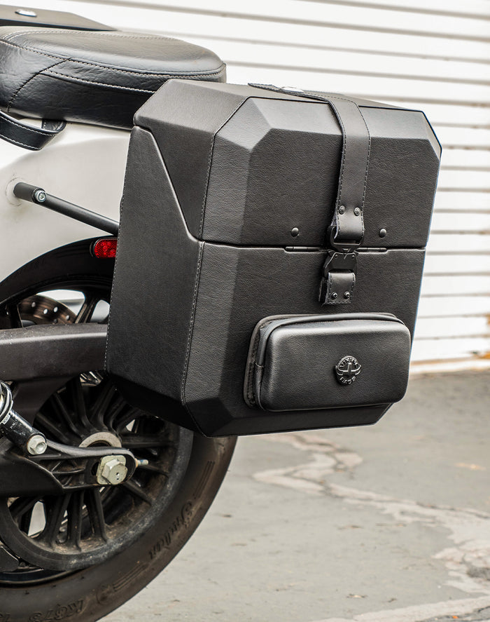 15L - Outlaw Quick Mount Medium Indian Scout Hard Solo Saddlebag (Left Only) v2