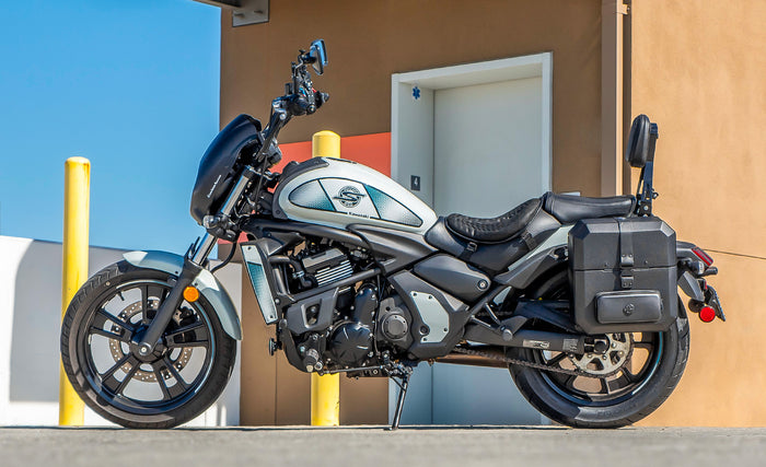 15L - Outlaw Quick Mount Medium Kawasaki Vulcan S Hard Solo Saddlebag (Left Only) @expand