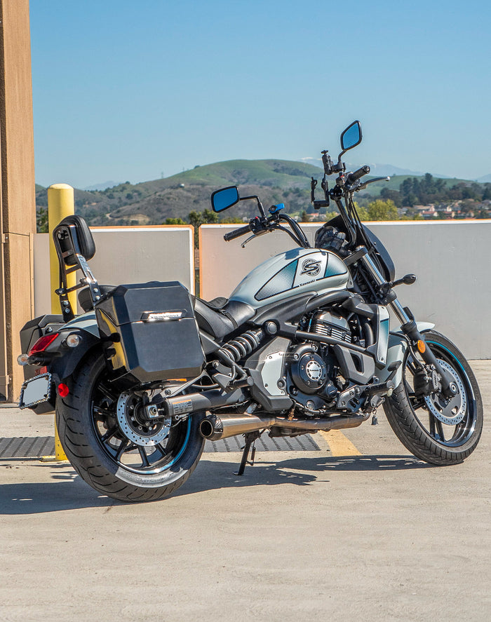 15L - Outlaw Quick-Mount Medium Kawasaki Vulcan S Painted Hard Solo Saddlebag (Right Only) v1