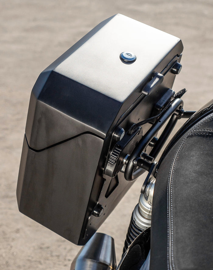 15L - Outlaw Quick Mount Medium Triumph Thruxton RS Matte Hard Solo Saddlebag (Right Only) v3