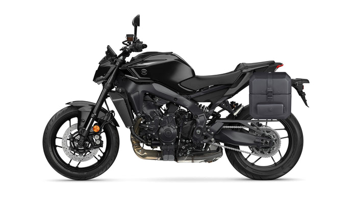 15L - Outlaw Quick-Mount Medium Yamaha MT-09 Hard Solo Saddlebag (Left Only) Bag on Bike @expand