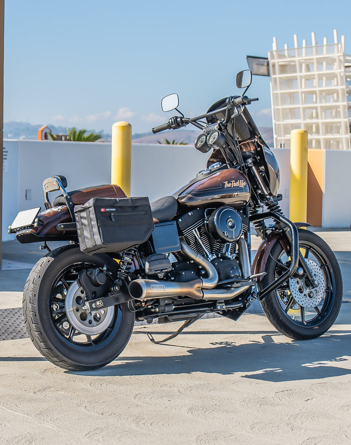 18L - Patriot Medium Motorcycle Throw Over Saddlebags for Harley Dyna Super Glide FXD/I Lifestyle