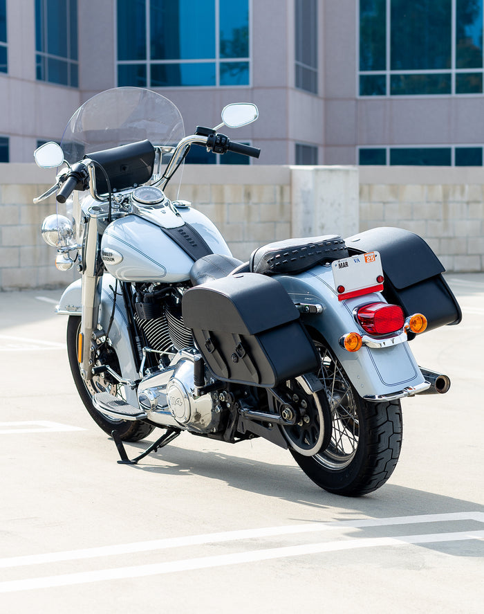 28L - Baelor Medium Motorcycle Saddlebags for Harley Softail Heritage FLSTC/I v2