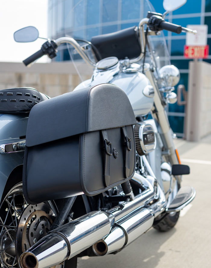28L - Baelor Medium Motorcycle Saddlebags for Harley Softail Heritage FLSTC/I v3