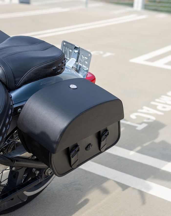 28L - Baelor Medium Motorcycle Saddlebags for Harley Softail Heritage FLSTC/I v4