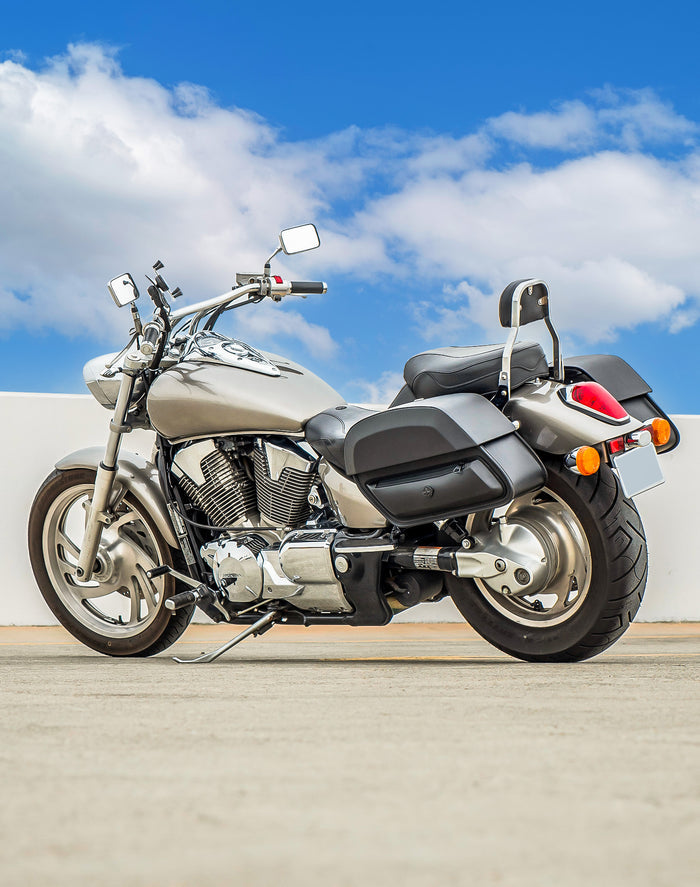 28L - Pantheon Medium Honda VTX 1300 C Leather Motorcycle Saddlebags v1