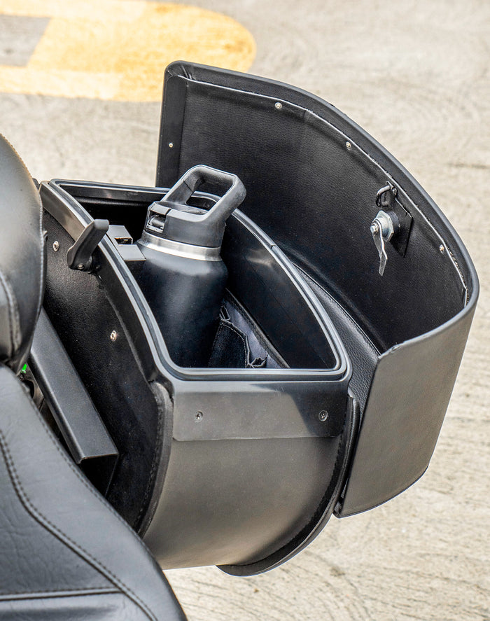 28L - Pantheon Medium Honda VTX 1300 C Leather Motorcycle Saddlebags v4