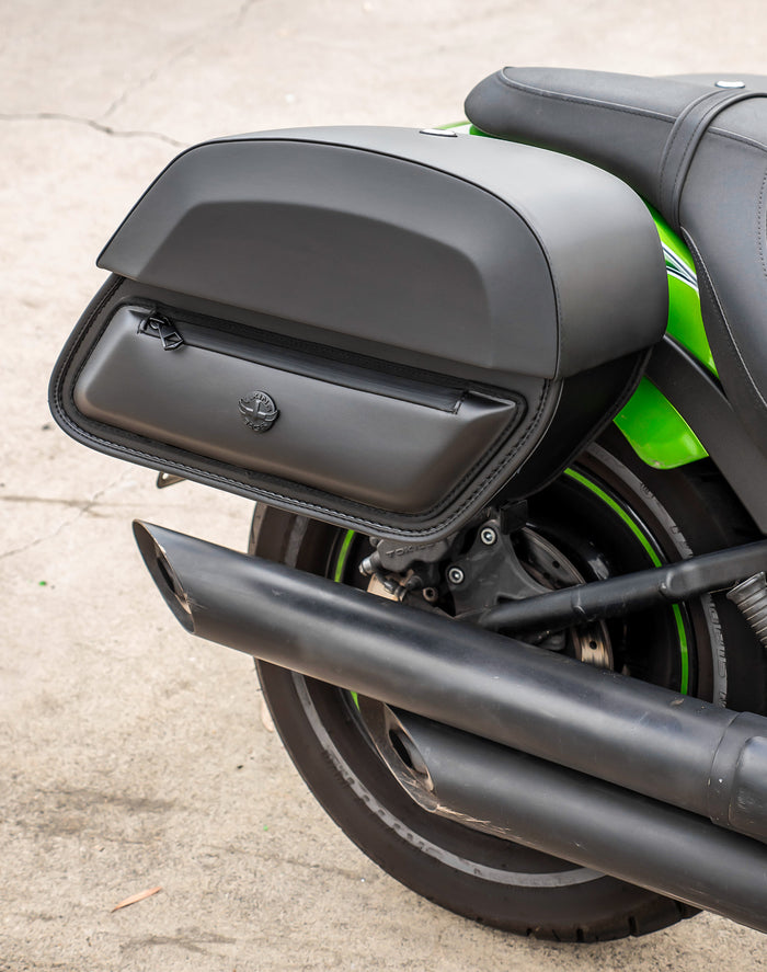 28L - Pantheon Medium Kawasaki Vulcan 900 VN900C Custom Leather Motorcycle Saddlebags v2