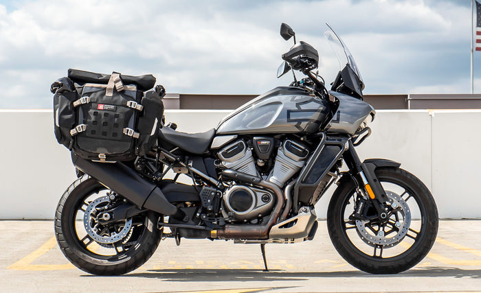 4L - Odyssey Adventure Touring Backup Pocket Lifestyle @expand