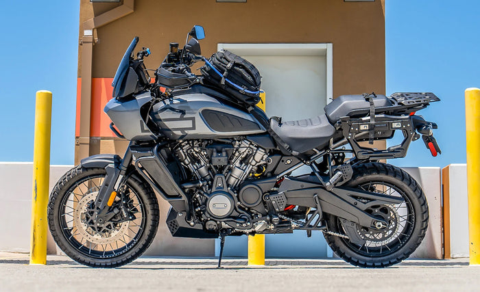 7L - Apex ADV Touring Tank Bag With Hydration Pack Life Style Photo @expand