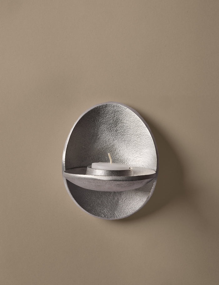 #color::silver #size::small
