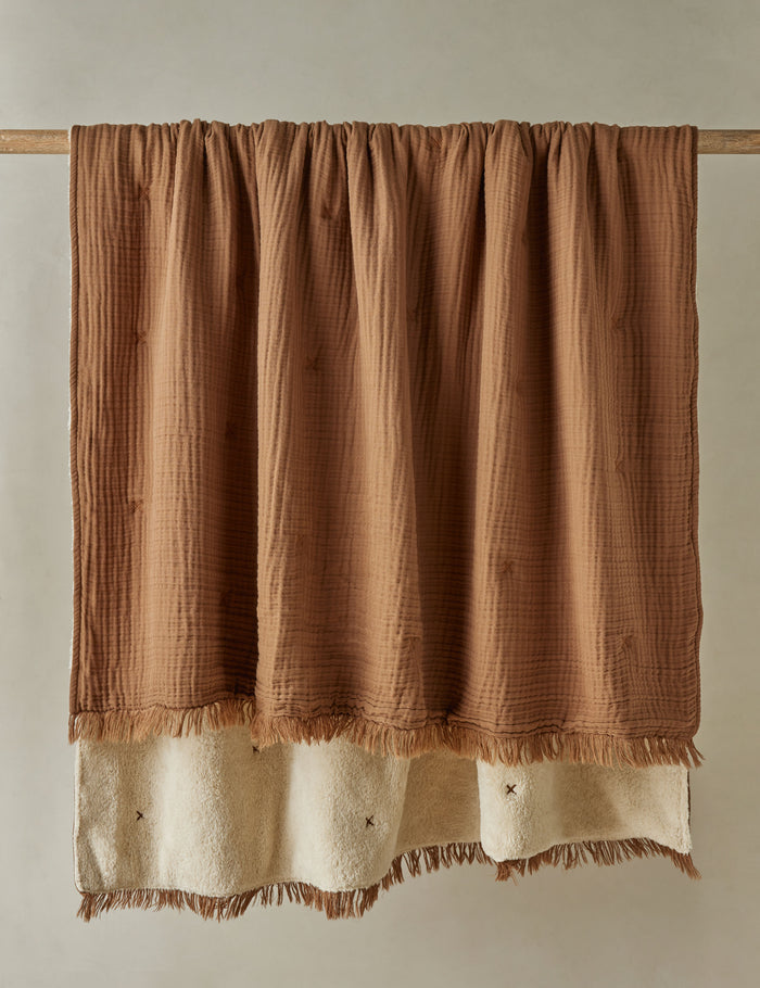 #color::chestnut