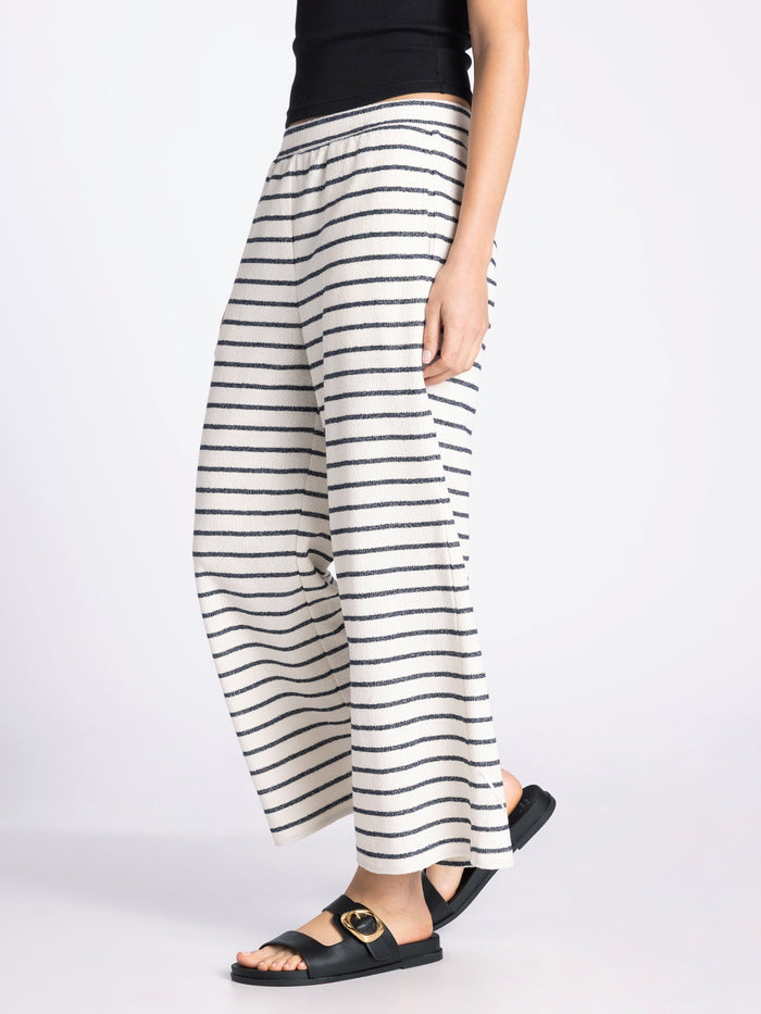 #color_ivory-black-stripe