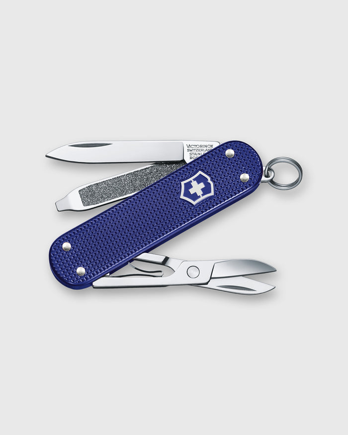 Alox Swiss Army Knife in Night Dive