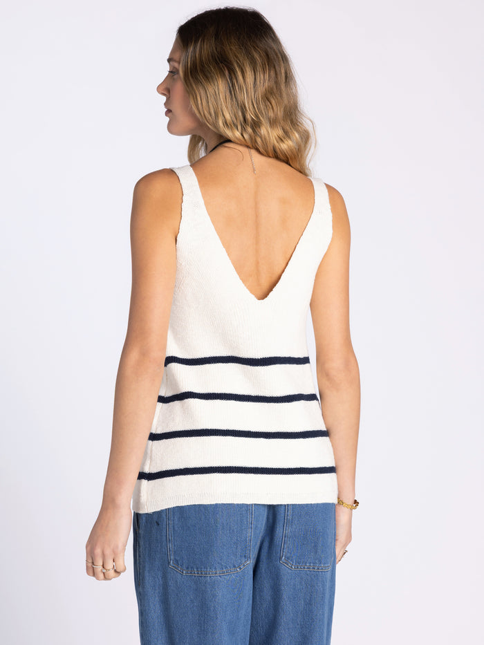 #color_ivory-navy