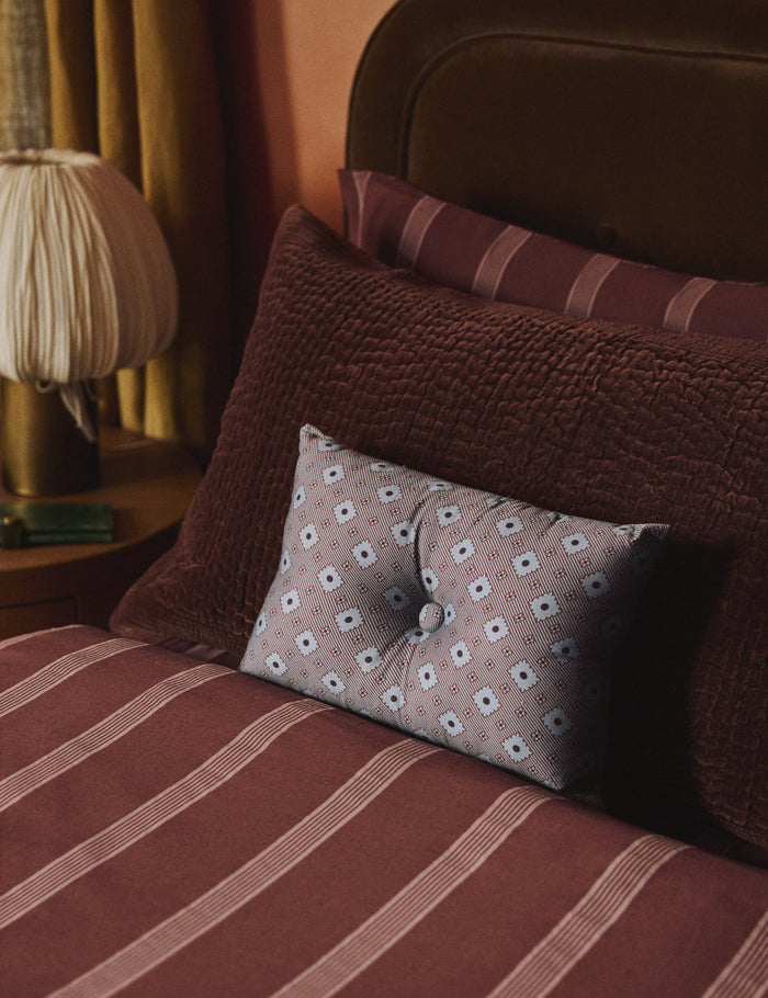 #color::robin #style::mini-lumbar