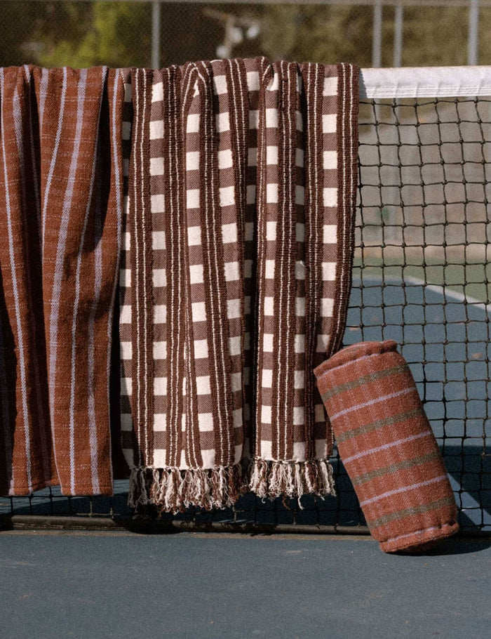 #color::mocha-and-lavender #style::bolster
