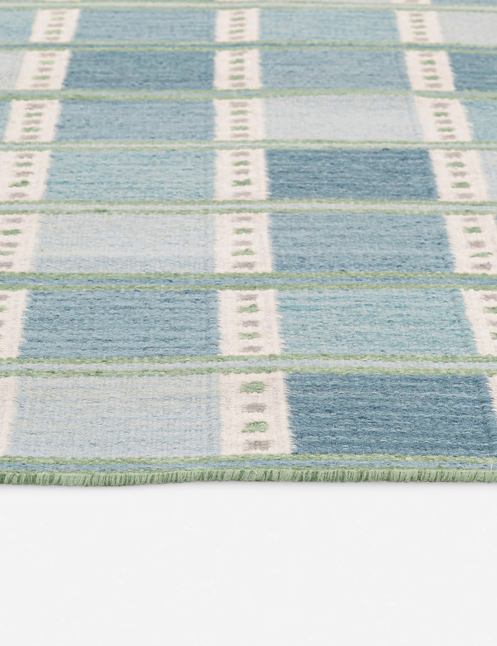 #color::blue #size::8--x-10- #size::9--x-12- #size::2-6--x-8--runner #size::5--x-8-
