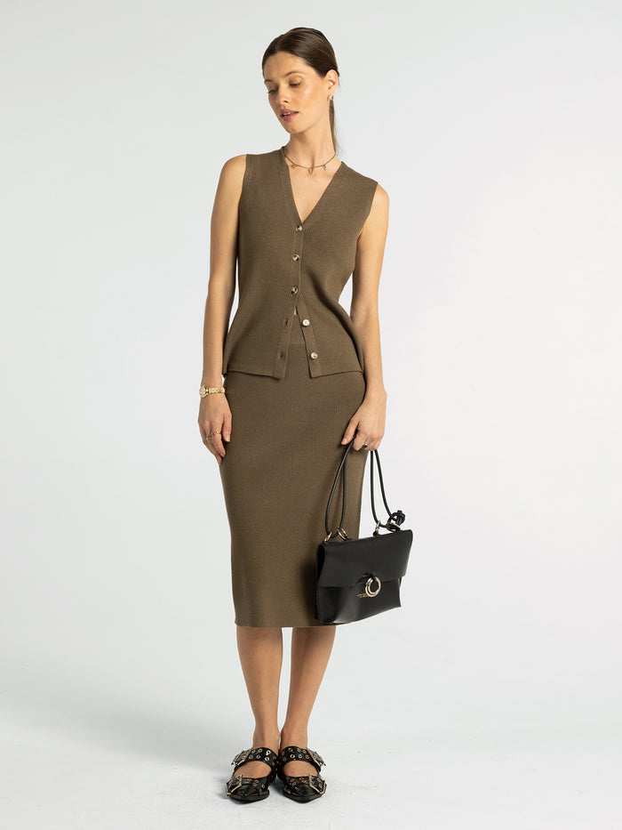#color_dark-taupe