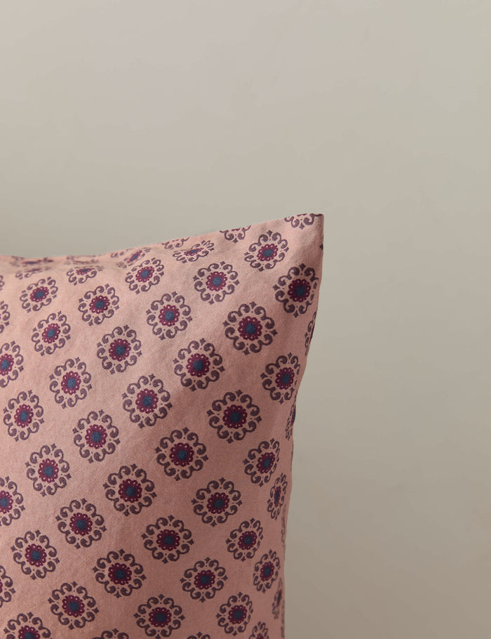 #color::blush #size::king #size::standard