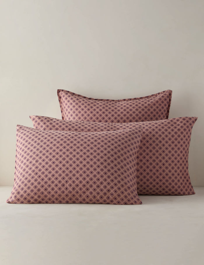 #color::blush #size::euro #size::king #size::standard