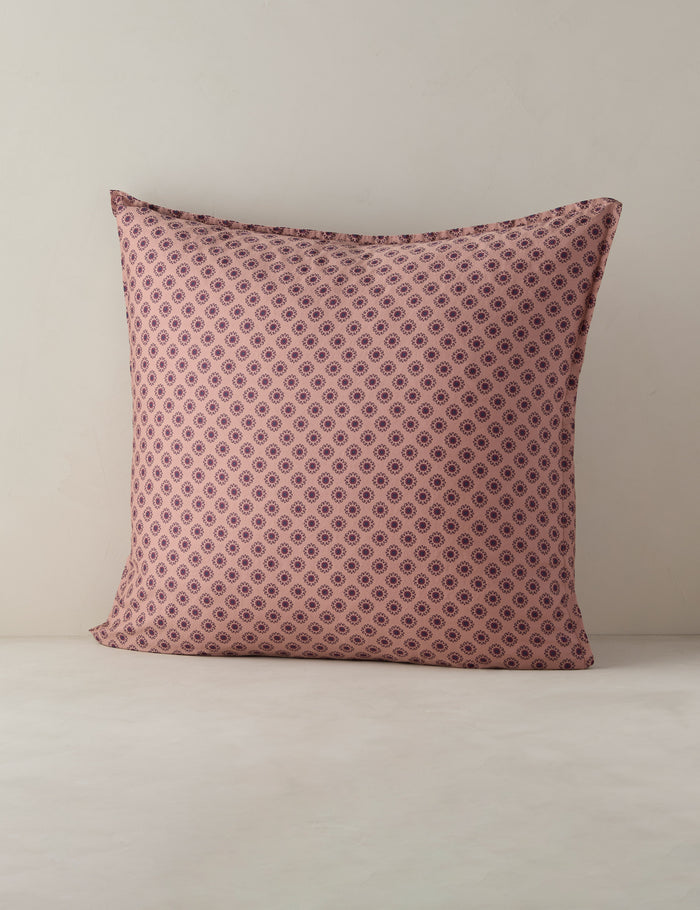 #color::blush #size::euro