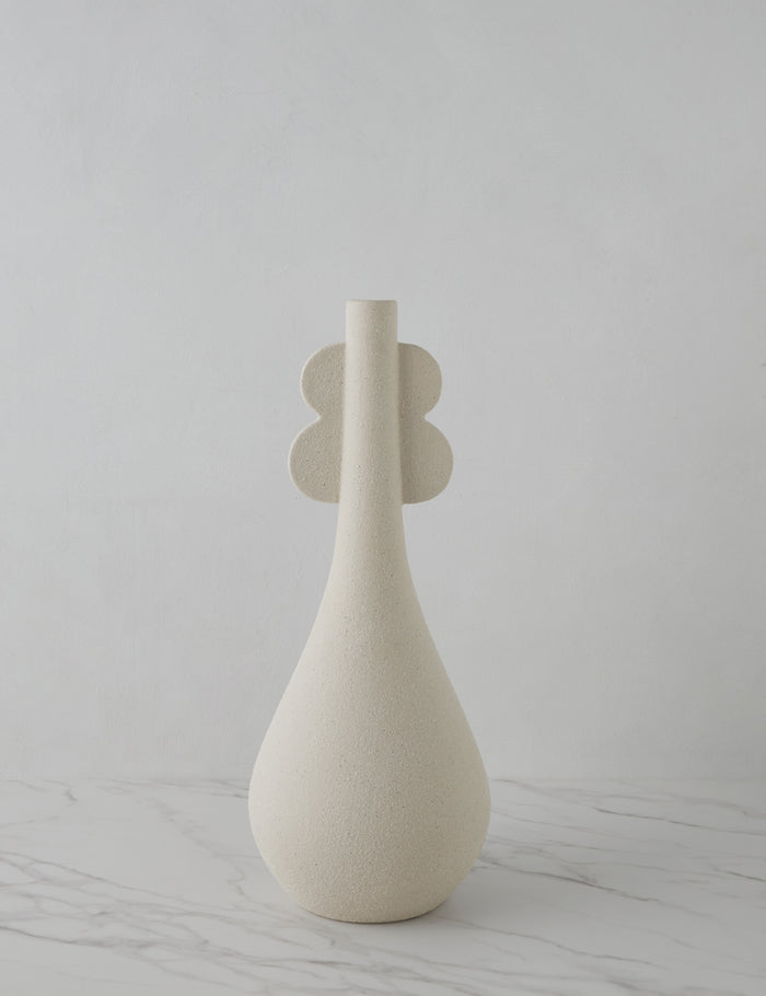 #color::natural | Atalia modern textured sculptural vase.