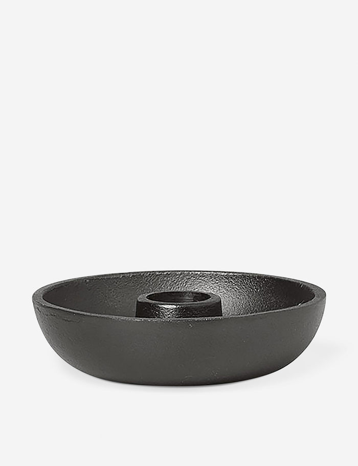 #color::black-aluminium #style::candle-holder