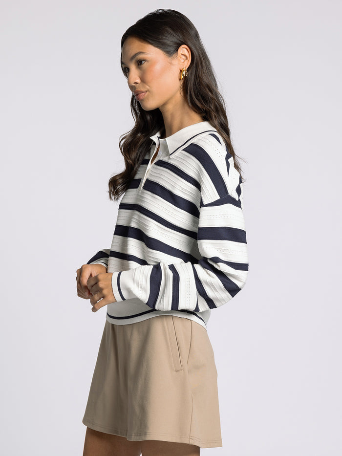 #color_ivory-navy