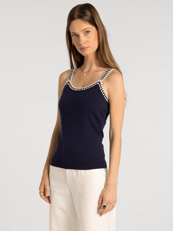 #color_navy