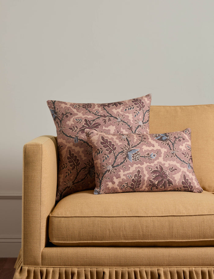#color::blush #style::square #style::lumbar