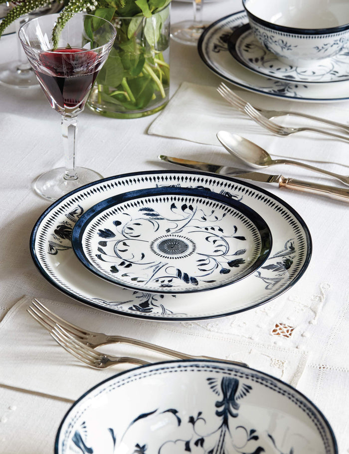 #color::blue #style::salad-plates--set-of-4 #style::dinner-plates--set-of-4 #style::16-piece-set