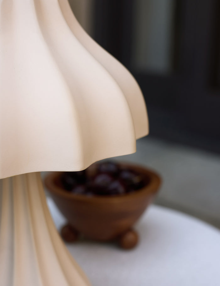 #color::cream