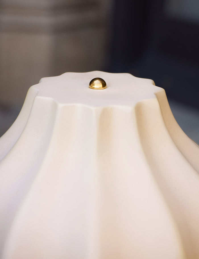 #color::cream